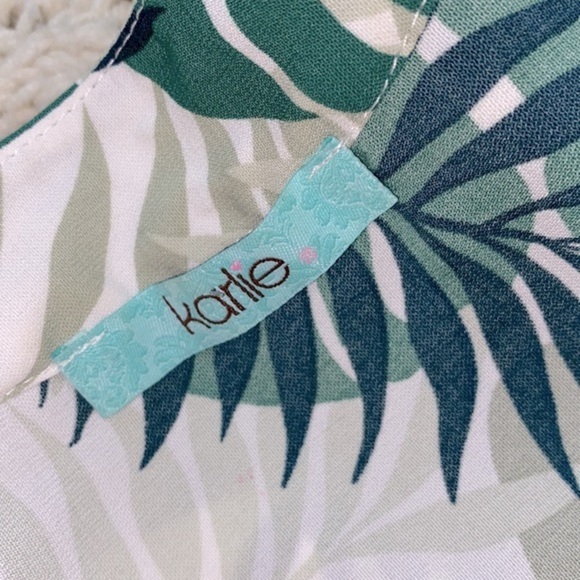 Karlie tropical lace up tunic top size small - Picture 4 of 6